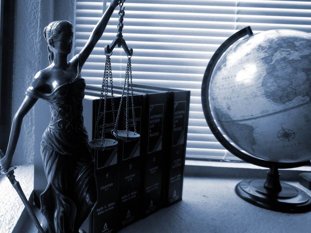 Kancelaria prawna – kiedy warto skorzystać z pomocy prawnika? 