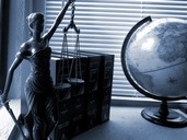 Podstawowe zadania adwokata: Od obrony do reprezentacji prawnej